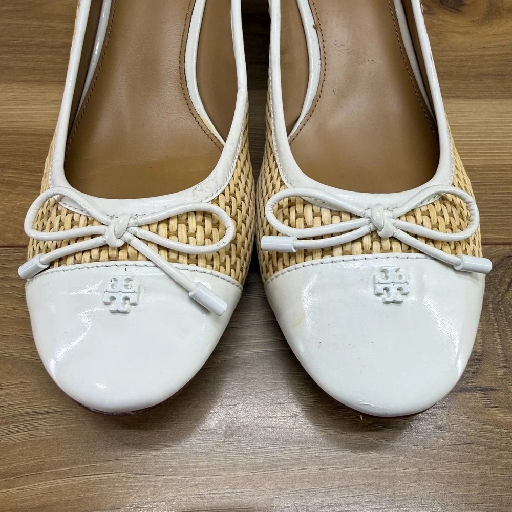 Tory Burch Wicker Raffia Wedge Pumps 10.5 M White Natural Bow Cap Toe Low Heel